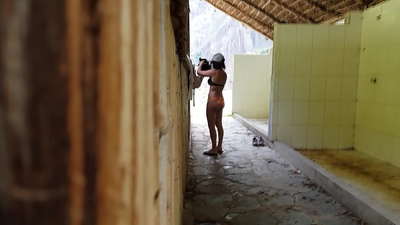 スペインの大学の同僚を盗撮